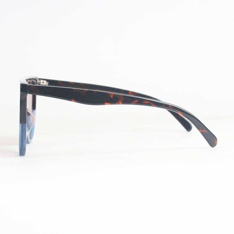 Viral Tortoiseshell Sunglasses for Women – Trendy Oversized Frame & Street Style Versatile Shades