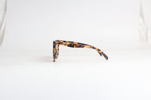 Load image into Gallery viewer, Viral Tortoiseshell Sunglasses for Women – Trendy Oversized Frame &amp; Street Style Versatile Shades