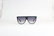 Load image into Gallery viewer, Viral Tortoiseshell Sunglasses for Women – Trendy Oversized Frame &amp; Street Style Versatile Shades